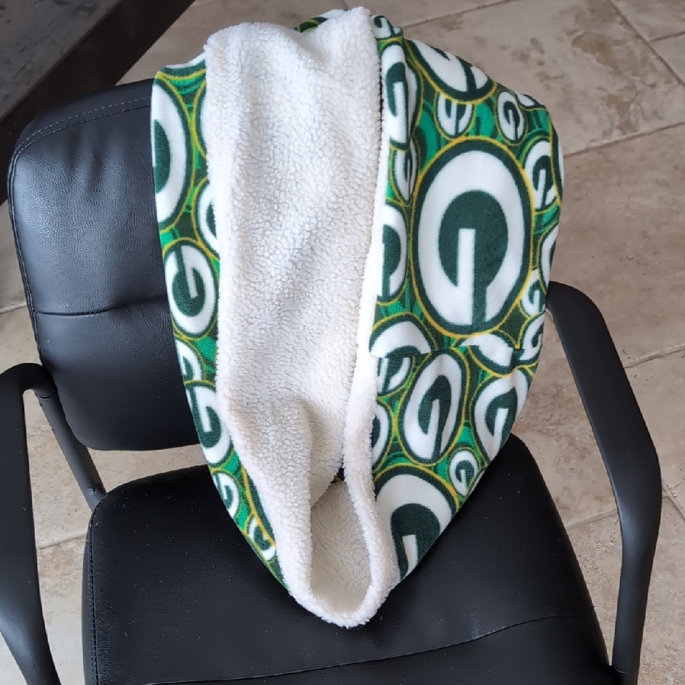 Infinity scarf for the outdoors